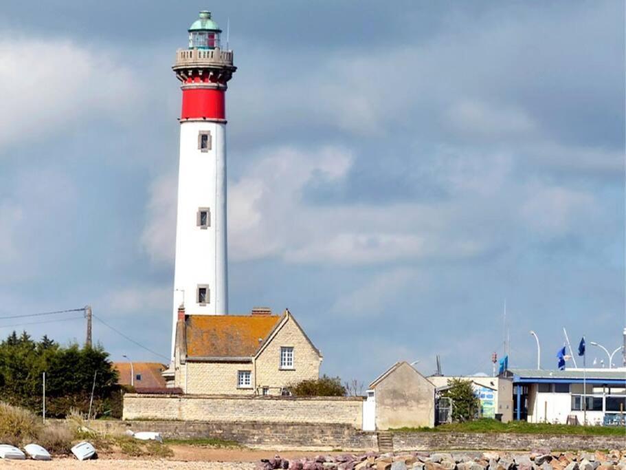 Appartement Ouistreham Proche Centre Et Plage Bagian luar foto